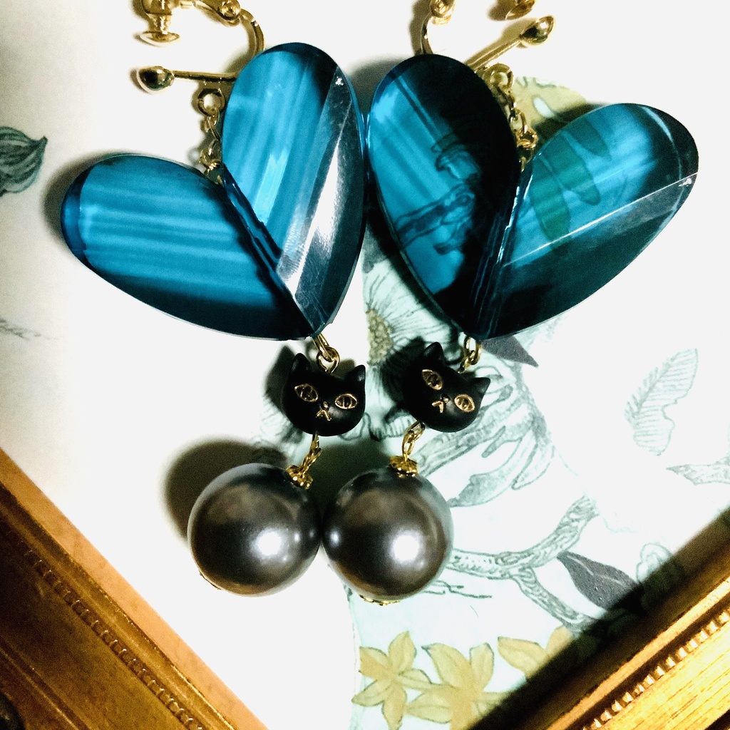 【オリジナル】くろにゃんこの風船ピアス/イヤリング