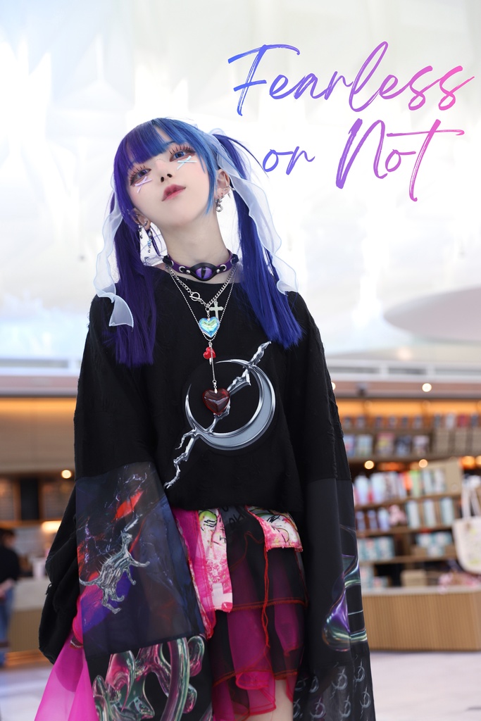 【4/5まで予約！イベント・LIVE会場お渡し】vega.5th 写真集「Fearless or Not」【Fearless版】イベント・LIVEお渡し製本版 ※イベント・LIVEに来場できる方のみご購入可能。【特典：直筆サイン入り】