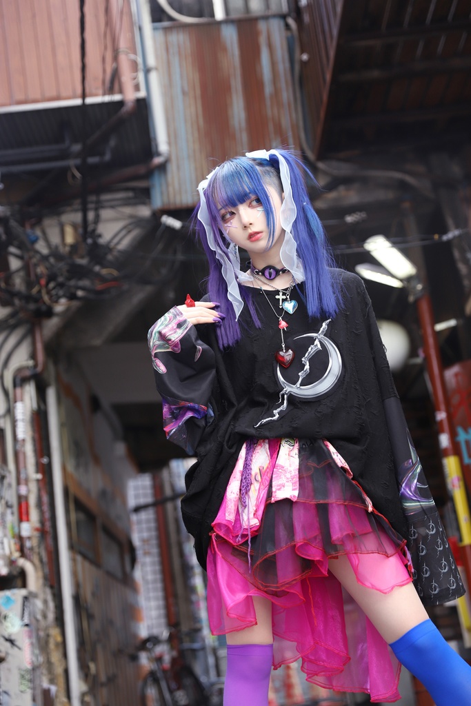 【vega.5th写真集 Fearless or Notと同時購入のみ注文可】ランダムチェキ3枚(全6種)【2セット購入でコンプリート確約 / 本編未収録写真】