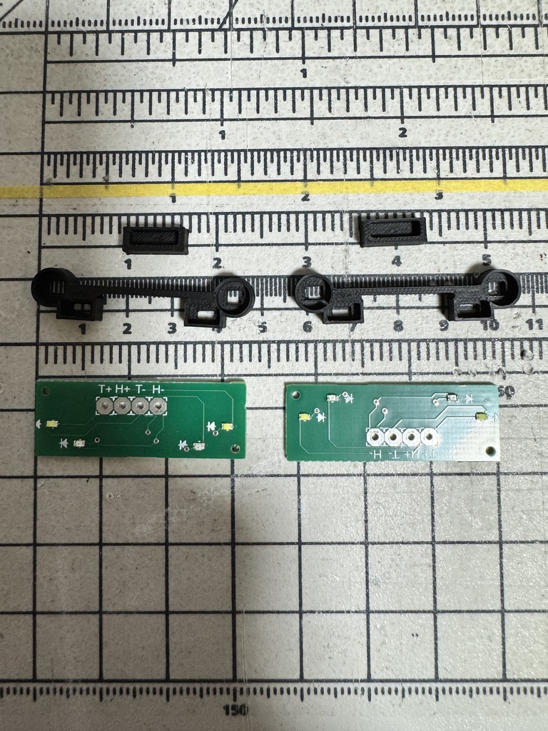 【1/80】815系用ライト基板(LEDはんだ付け済み) 2両分