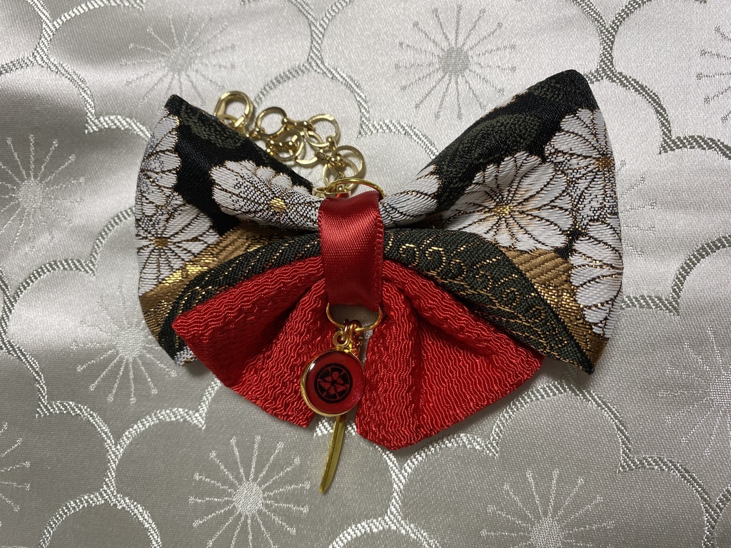 刀剣乱舞 金襴リボンバッグチャーム 東京心覚 紋&刀チャーム付き