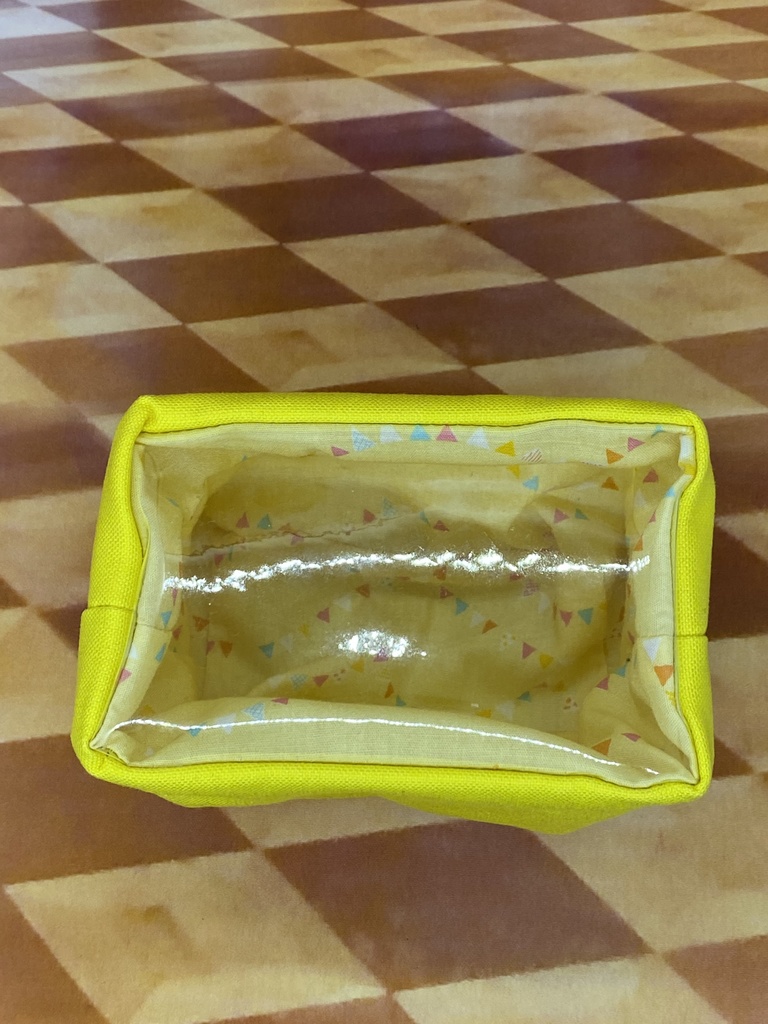 もちもちマスコットポーチ イエロー×可愛い柄