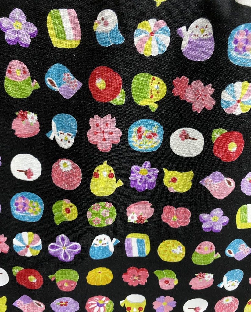 もちもちマスコットポーチ 黒×和柄