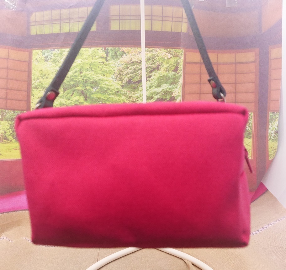 もちもちマスコットポーチ 赤×和柄