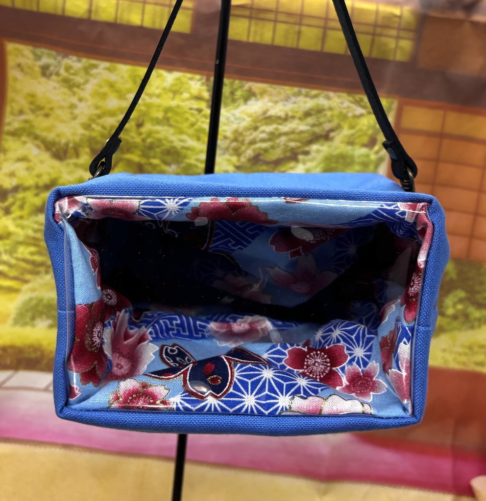 もちぬいポーチ　２体用　濃い水色×和柄