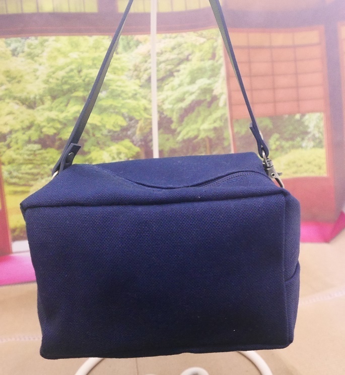 もちもちマスコットポーチ ネイビー×和柄