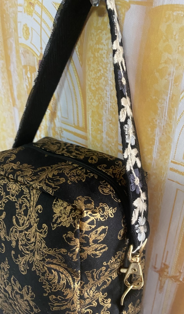 ぬいぐるみ用ポーチ 薔薇柄