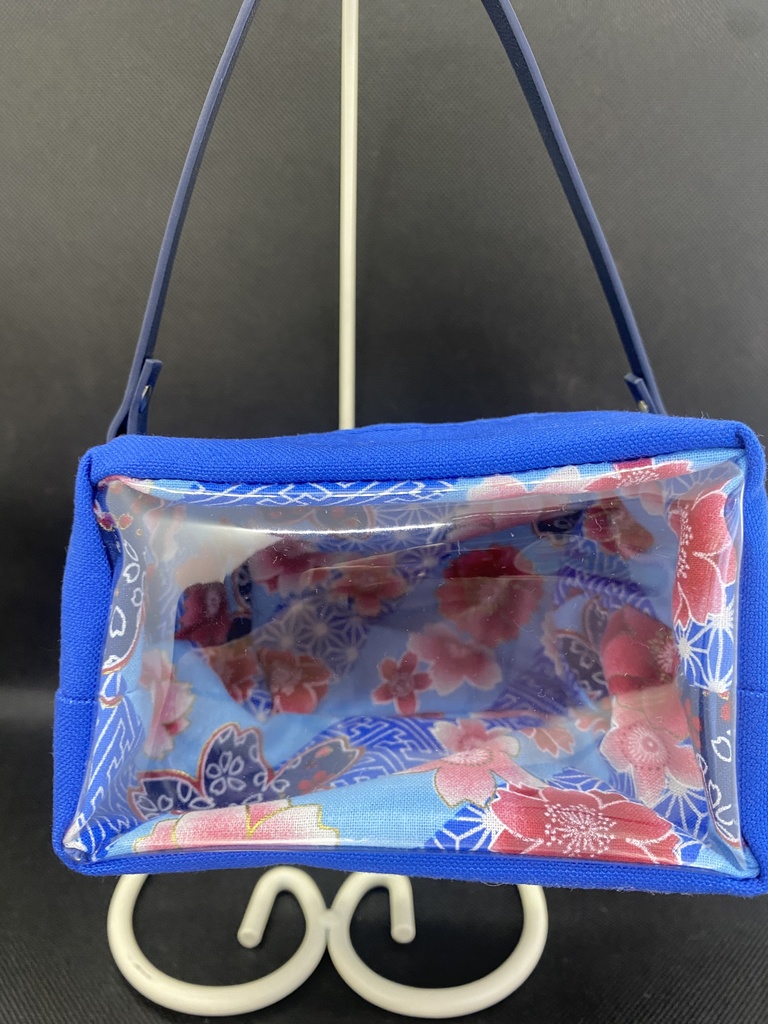 もちもちマスコットポーチ ブルー×和柄