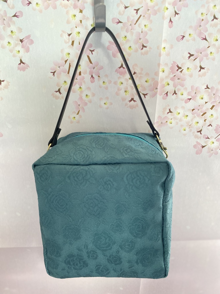 もちもちマスコット4体用ポーチ 薔薇柄ジャガード