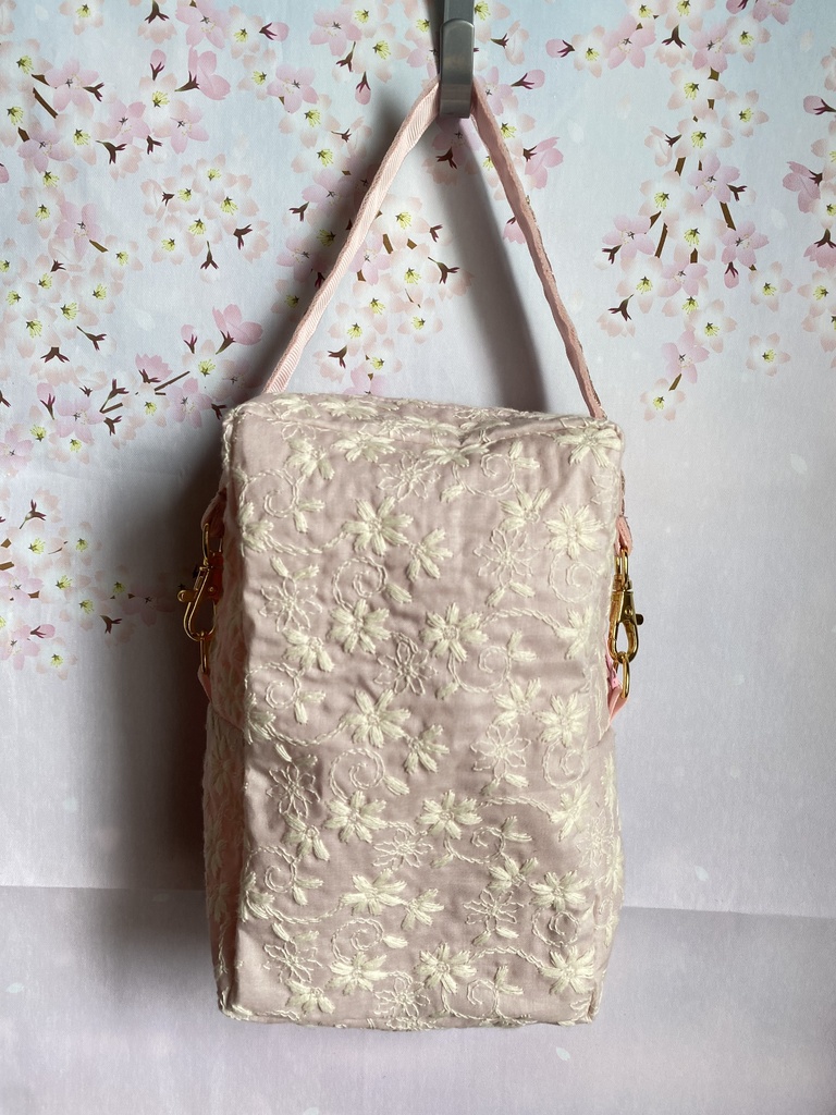 ぬいぐるみ用ポーチ レース×無地 刺繡リボン