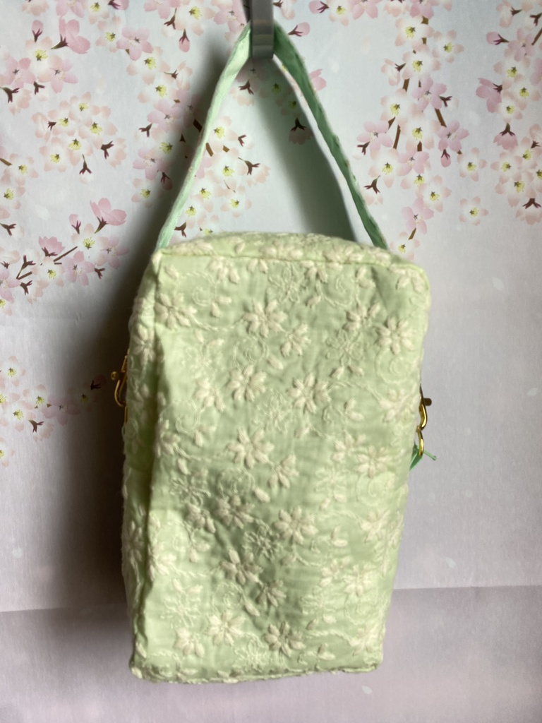 ぬいぐるみ用ポーチ レース×無地 刺繡リボン