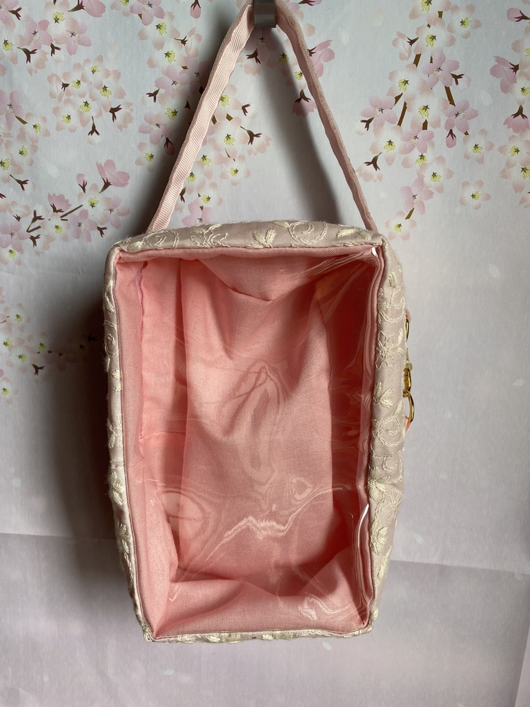 ぬいぐるみ用ポーチ レース×無地 刺繡リボン