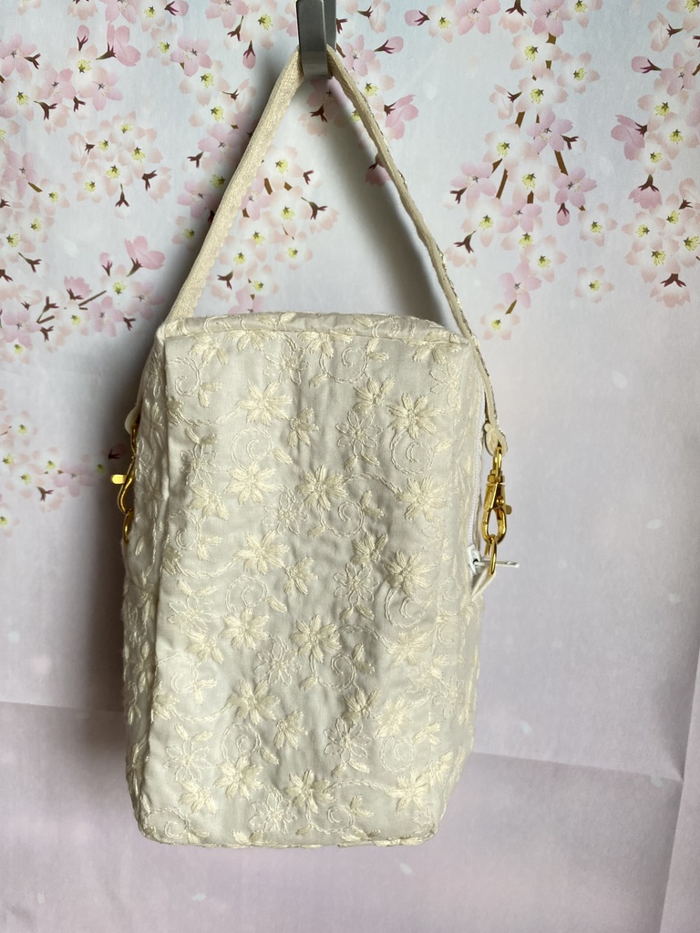 ぬいぐるみ用ポーチ レース×無地 刺繡リボン