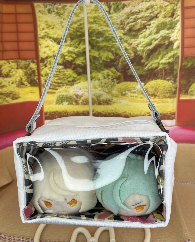 もちもちマスコット２体用ポーチ　ホワイト×和柄