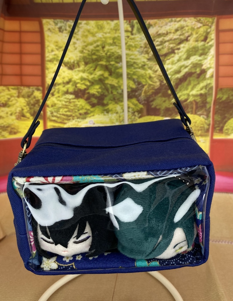 もちもちマスコット２体用ポーチ　明るめネイビー×和柄