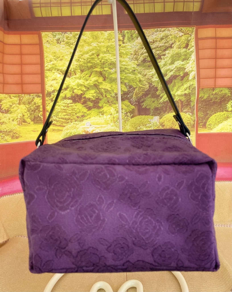 もちもちマスコット2体用ポーチ 薔薇柄ジャガード