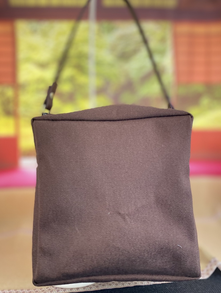 もちもちマスコット4体用ポーチ 無地×ふくらすずめ柄