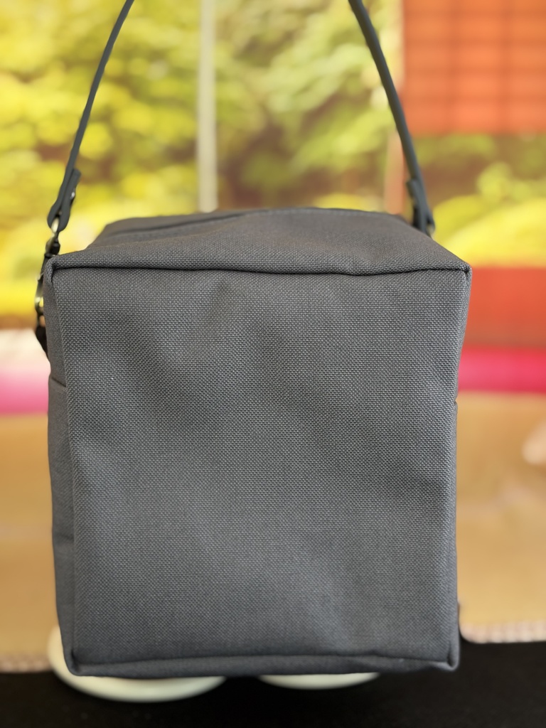 もちもちマスコット4体用ポーチ 無地×ふくらすずめ柄