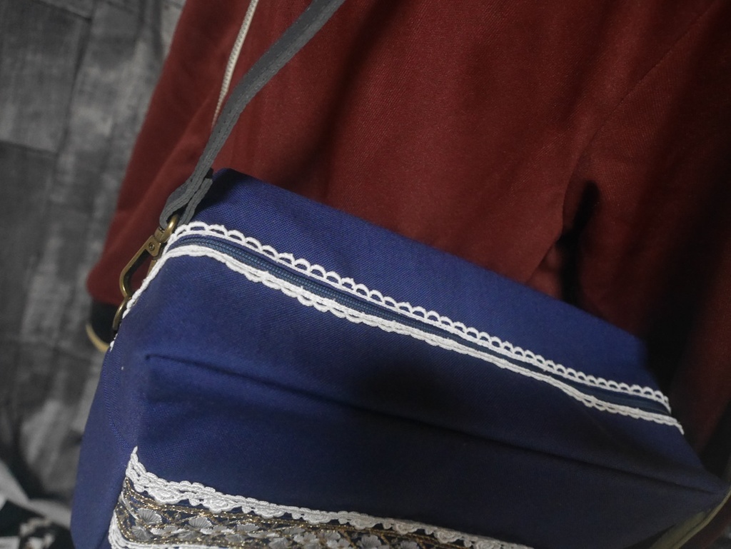 ぬいぐるみ用ショルダーバッグ 2体用帽子なし 刺繍リボン