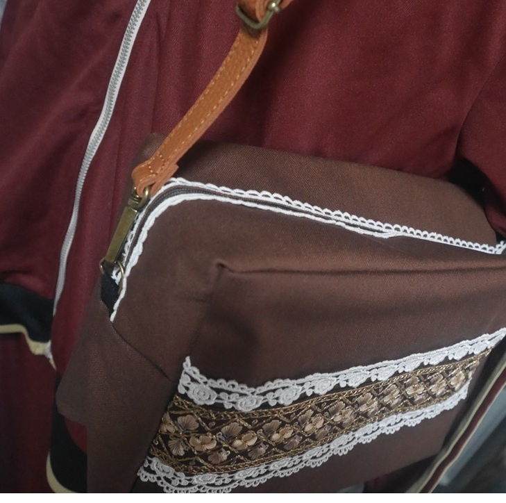 ぬいぐるみ用ショルダーバッグ 2体用帽子なし 刺繍リボン