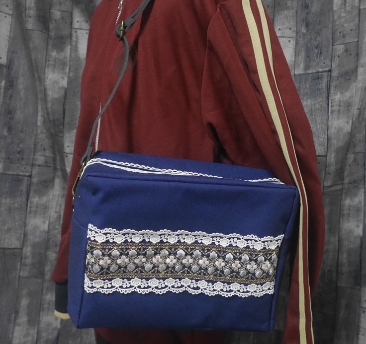 ぬいぐるみ用ショルダーバッグ 2体用帽子なし 刺繍リボン