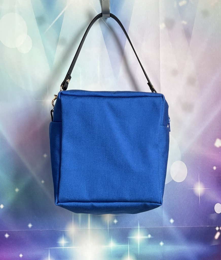 もちもちマスコット4体用ポーチ 無地×チェック柄