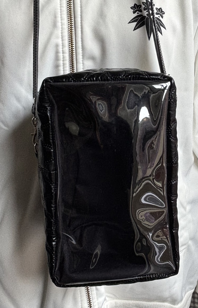 ぬいぐるみ用ショルダーバッグ ブラックキルト O W