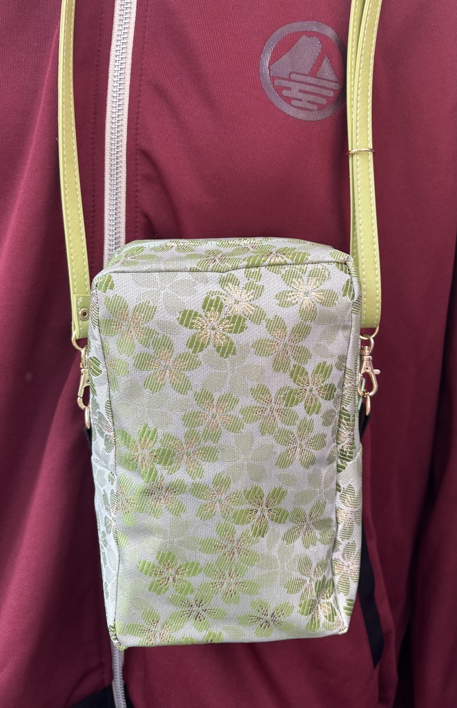 ぬいぐるみ用ショルダーバッグ 小桜 金襴