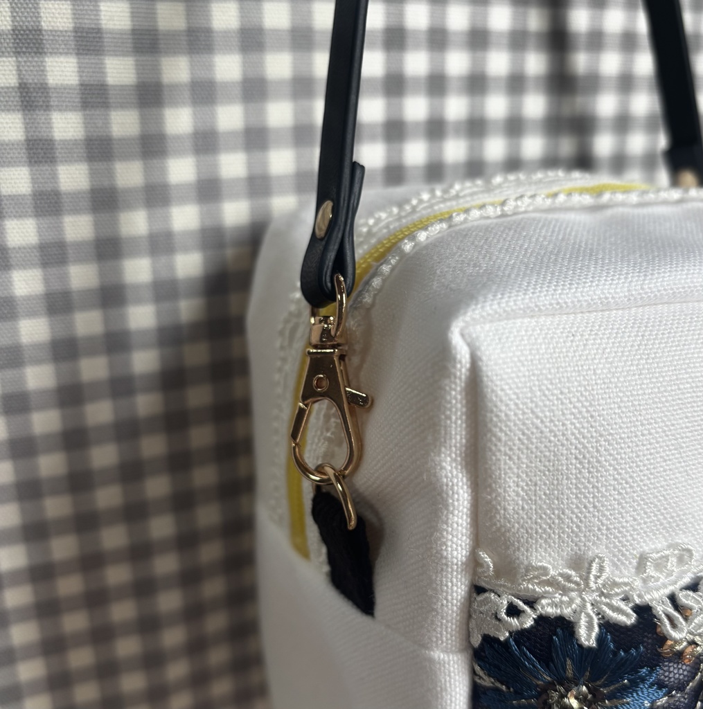 ぬいぐるみ用ポーチ 刺繍リボン ちびぐるみ