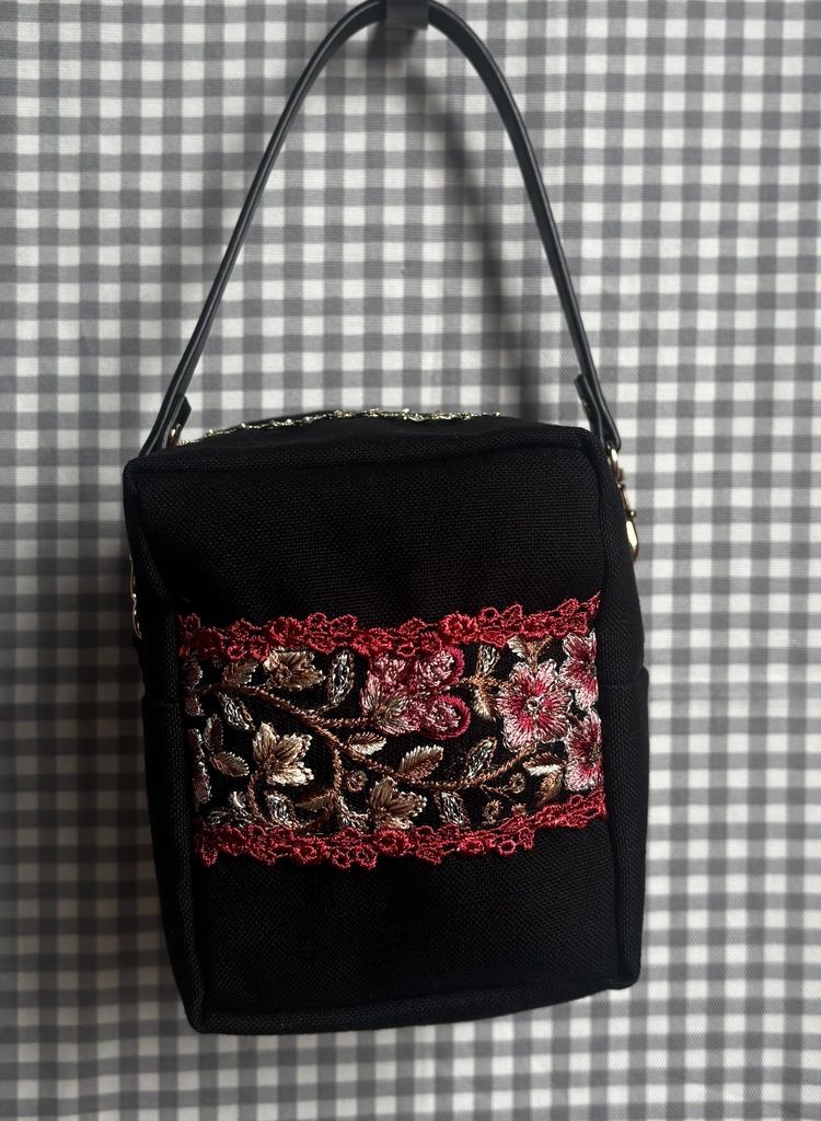 ぬいぐるみ用ポーチ 刺繍リボン ちびぐるみ