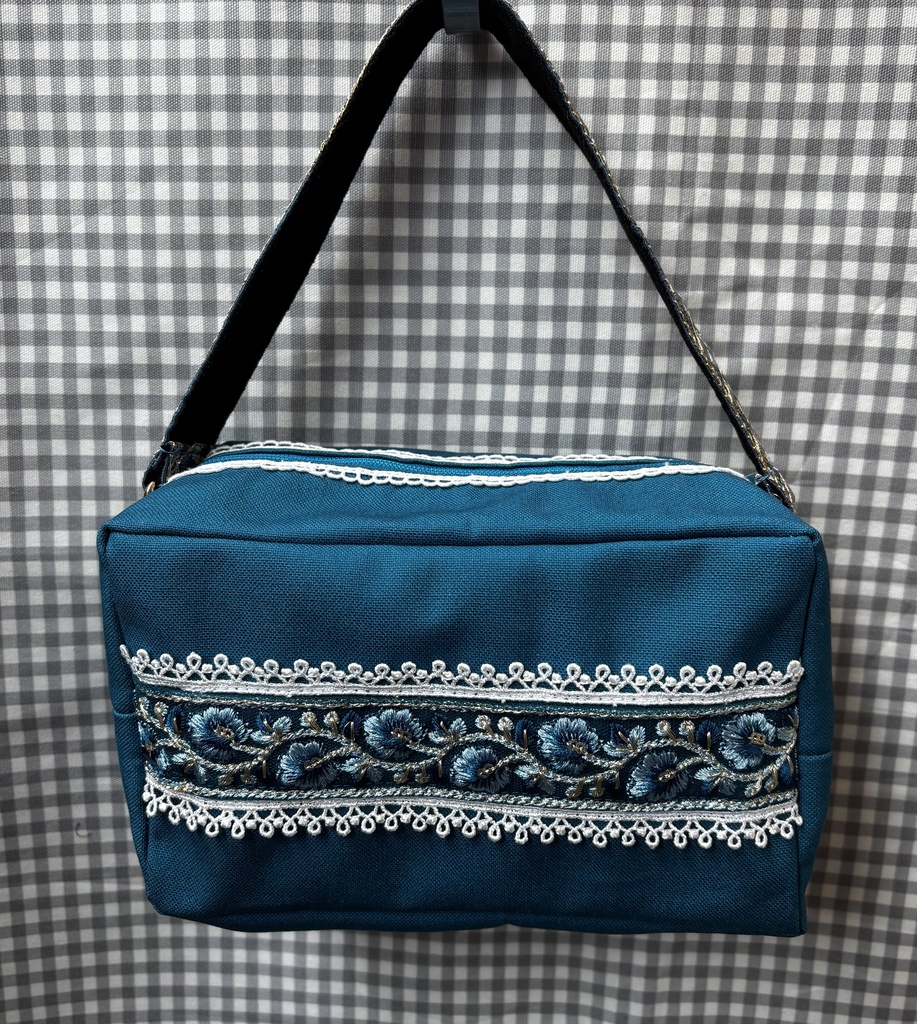 ぬいぐるみ用ポーチ 2体用 刺繍リボン