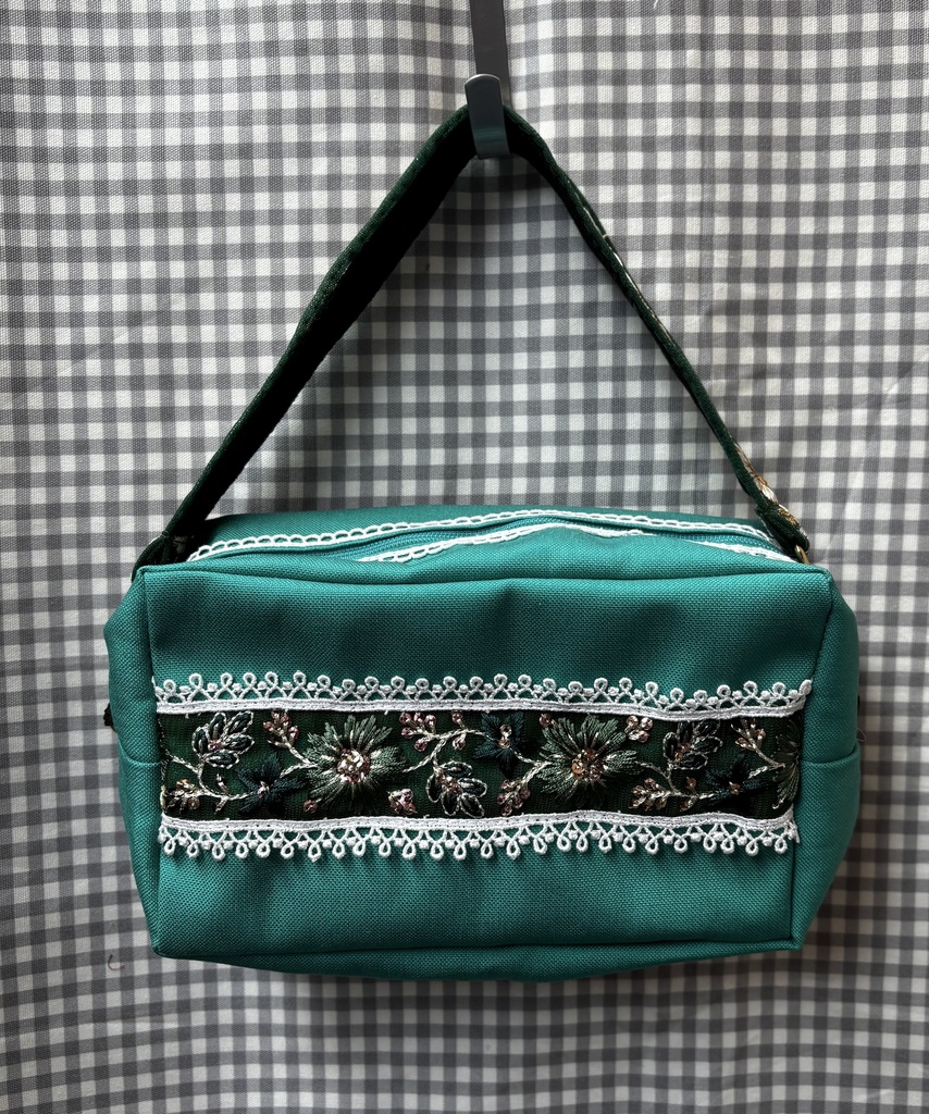 ぬいぐるみ用ポーチ 2体用 刺繍リボン