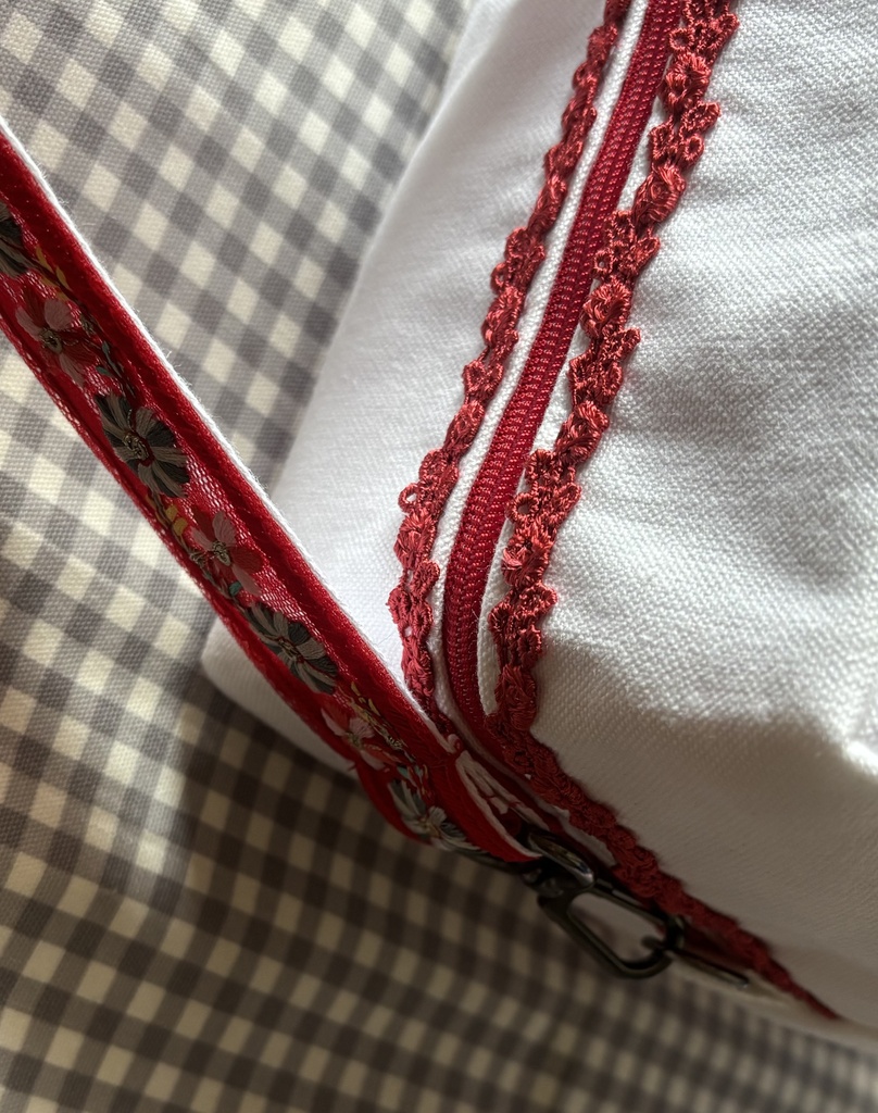 ぬいぐるみ用ポーチ 刺繡リボン 帽子なし2 W O