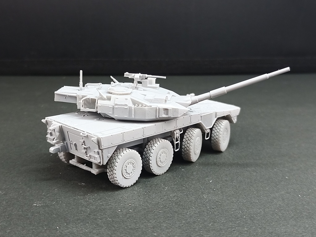 1/100　16式機動戦闘車　試作2号車