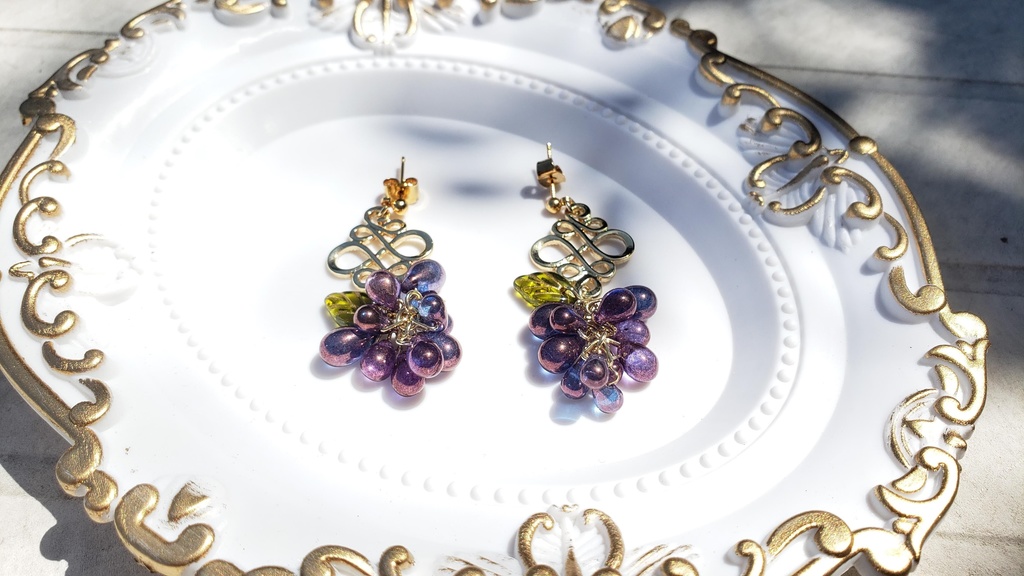 「異教の隠れ里」キャラクターイメージピアス/イヤリング