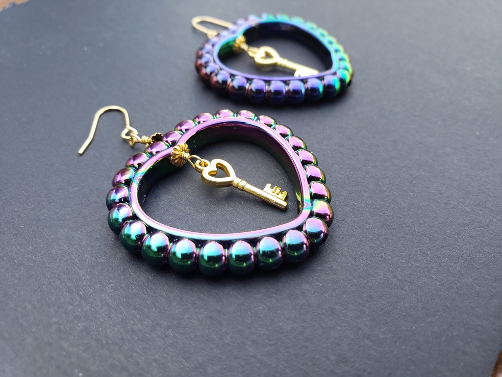 【じゃらじゃら】キャライメージピアス/イヤリング【はずびん】ホテル組