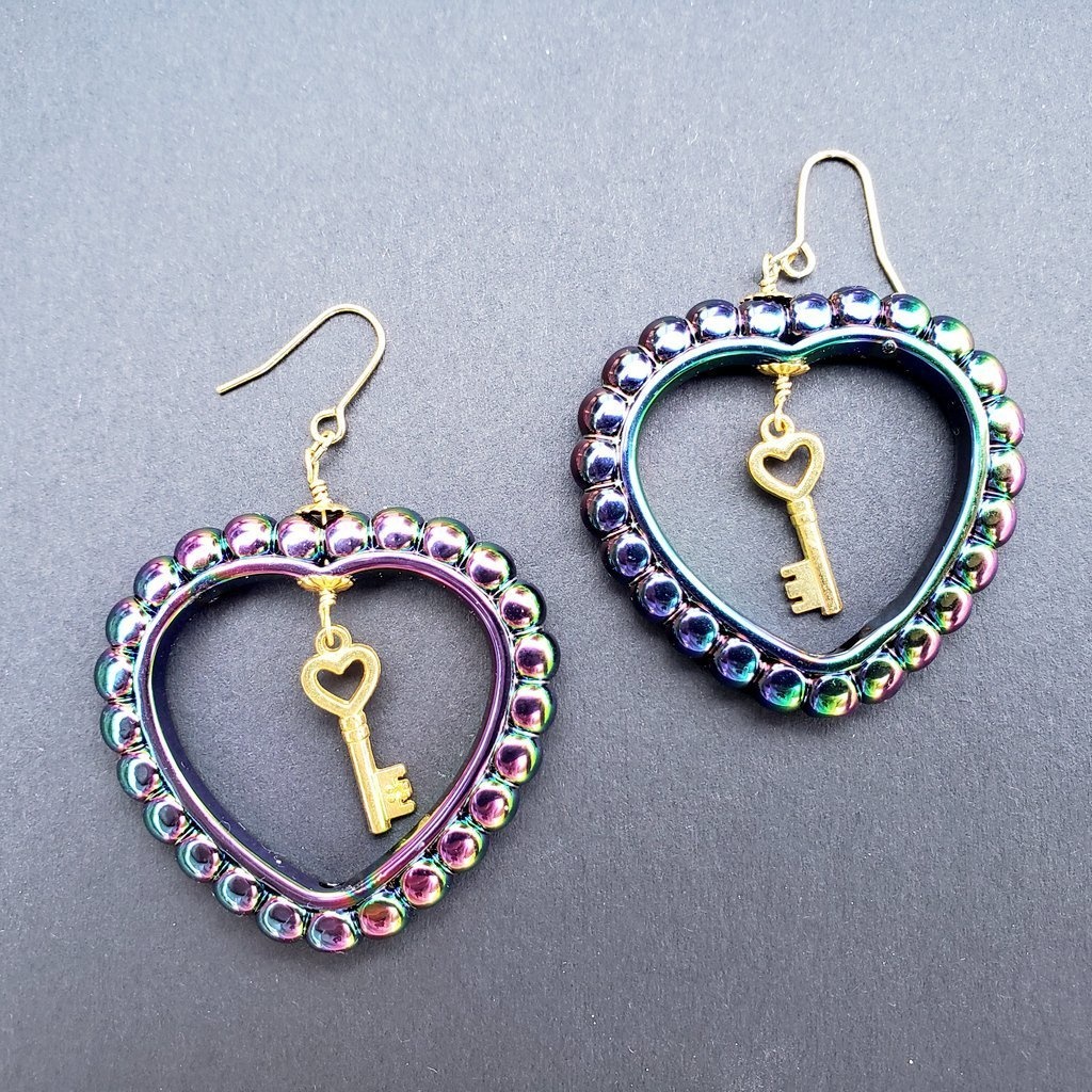 【じゃらじゃら】キャライメージピアス/イヤリング【はずびん】ホテル組