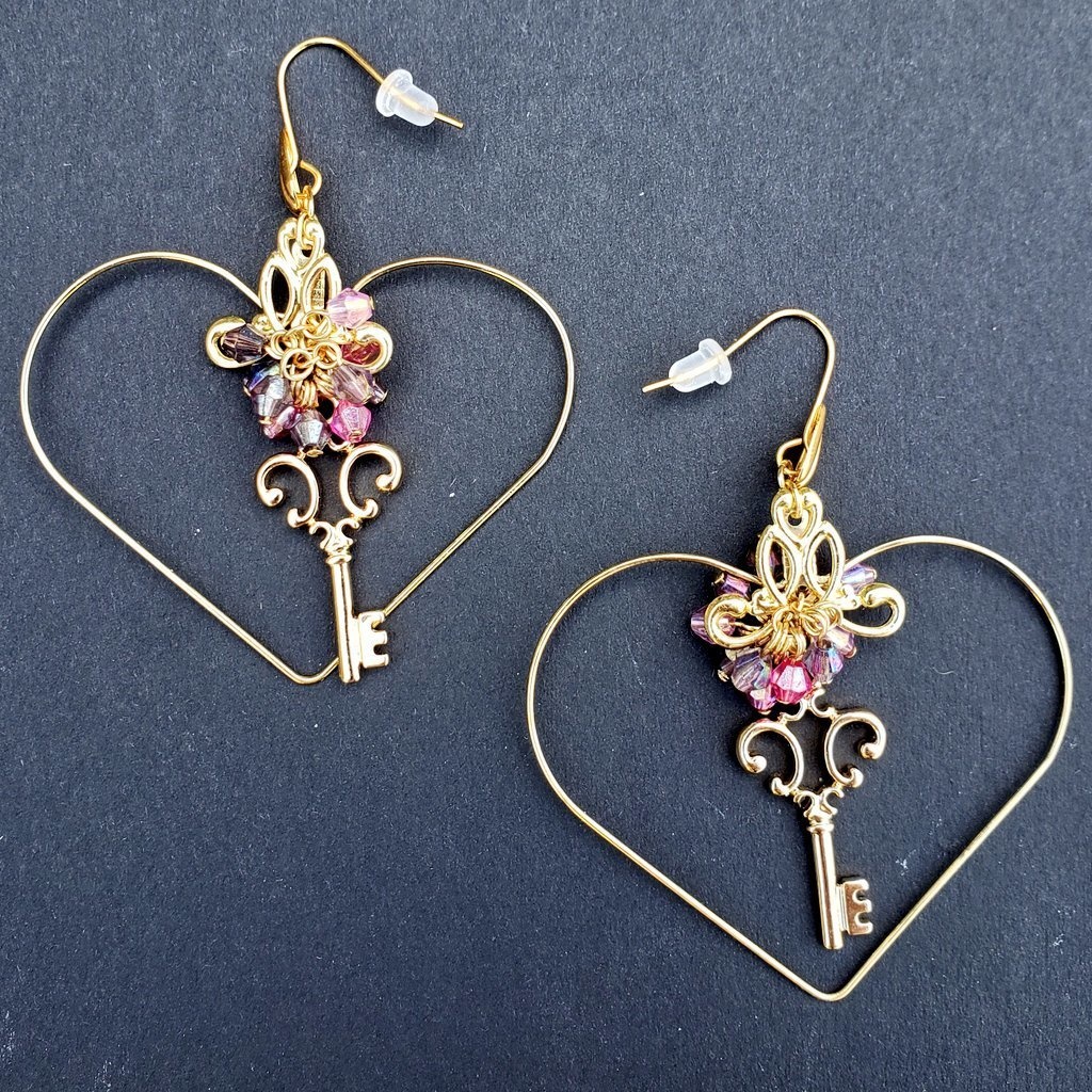 【じゃらじゃら】キャライメージピアス/イヤリング【はずびん】ホテル組