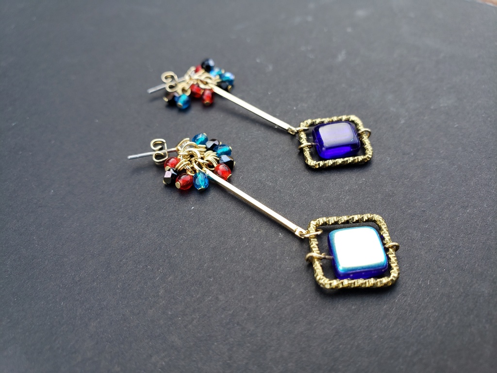 【じゃらじゃら】キャライメージピアス/イヤリング【はずびん】チームV