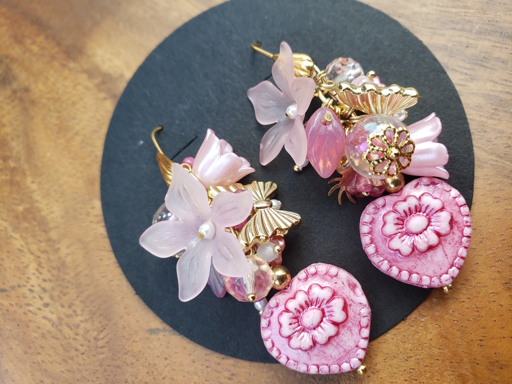 【じゃらじゃら】イメージピアス/イヤリング【はずびん】エンジェルダスト