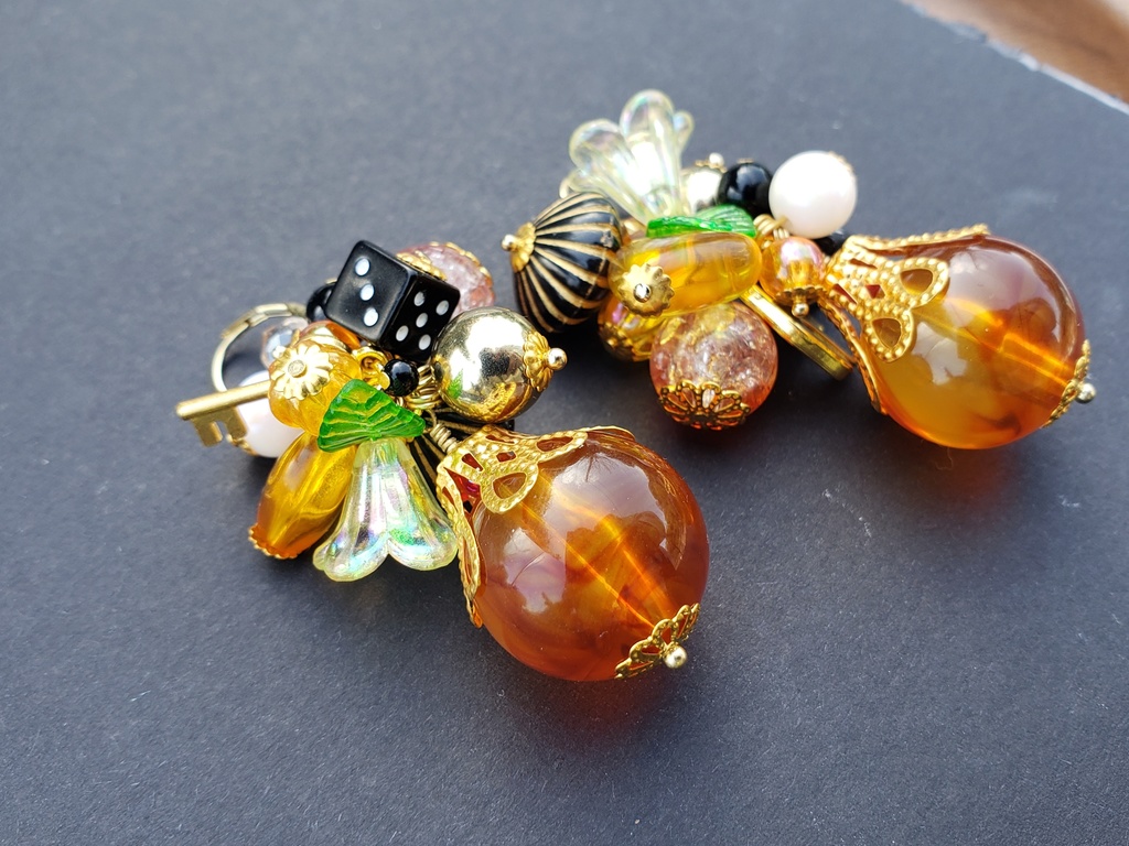 【じゃらじゃら】イメージピアス/イヤリング【はずびん】ハスク