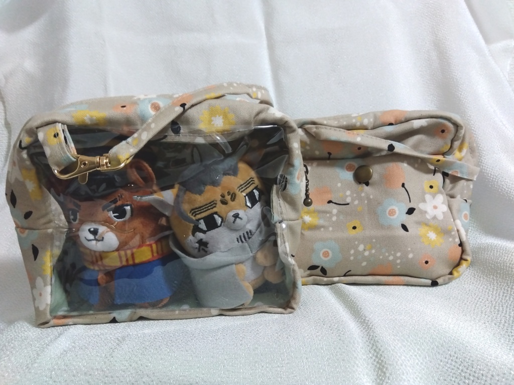 ふぉぜに世界を見せるポーチ