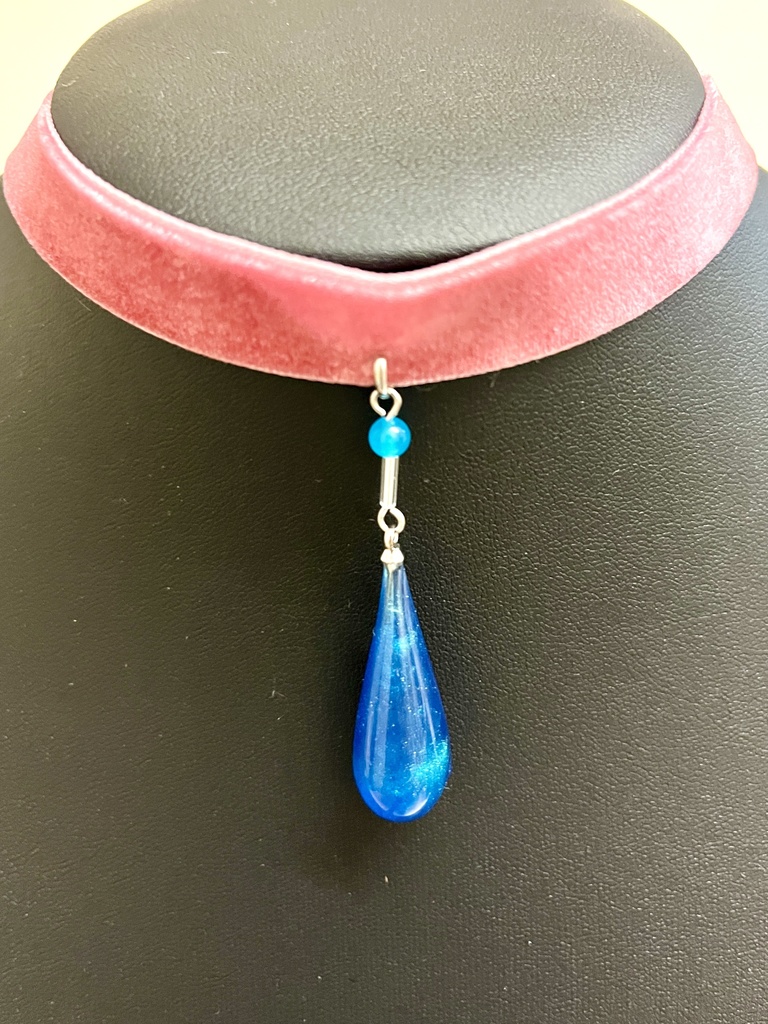 クリスさんのチョーカー