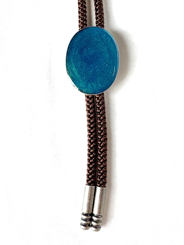 制服スーズのループタイ