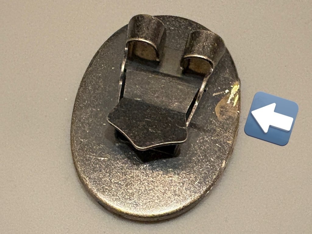 制服スーズのループタイ