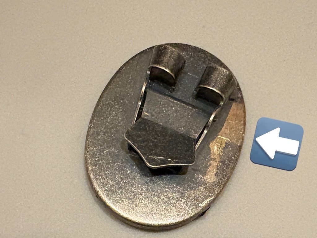 制服スーズのループタイ