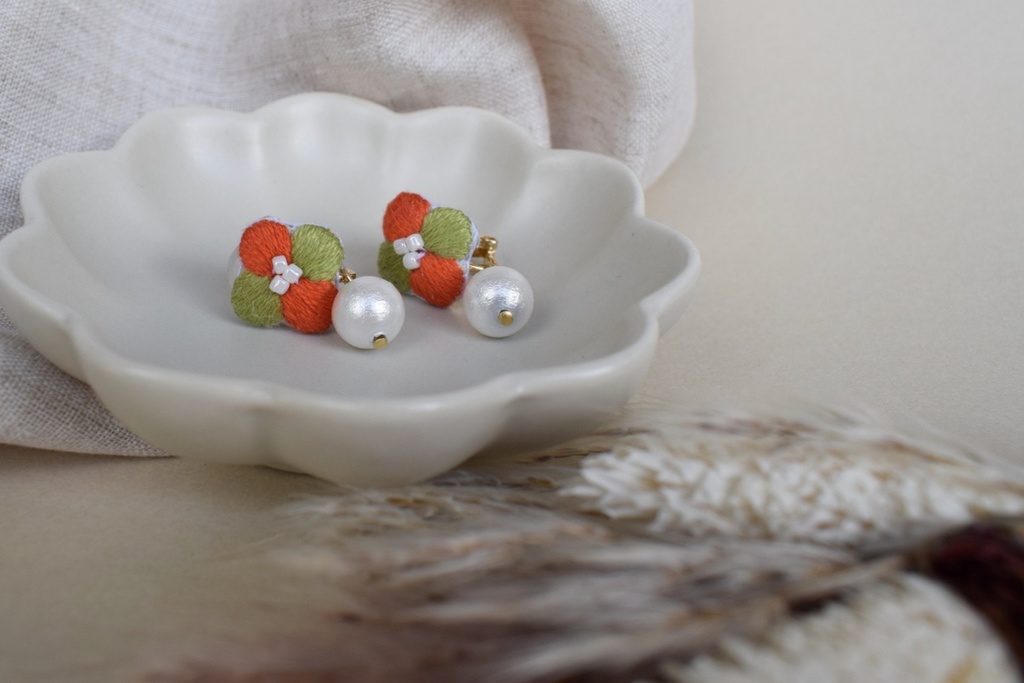 【💚とどちわ2🧡】概念とどち💚🧡お花の刺繍イヤリング・ピアス【匿名配送】