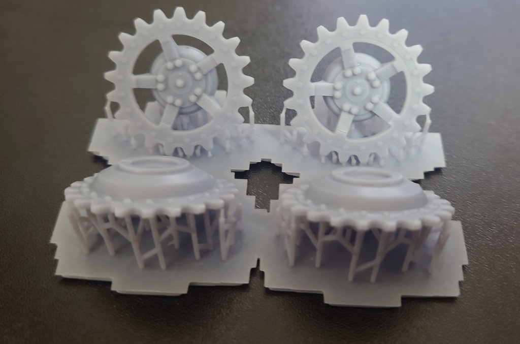 1/35 D社用 ヤークトティーガー 305003号車用起動輪