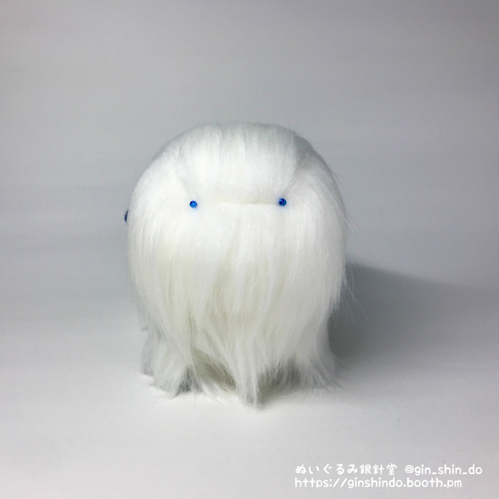 妖怪のけうけげん(白毛青目)