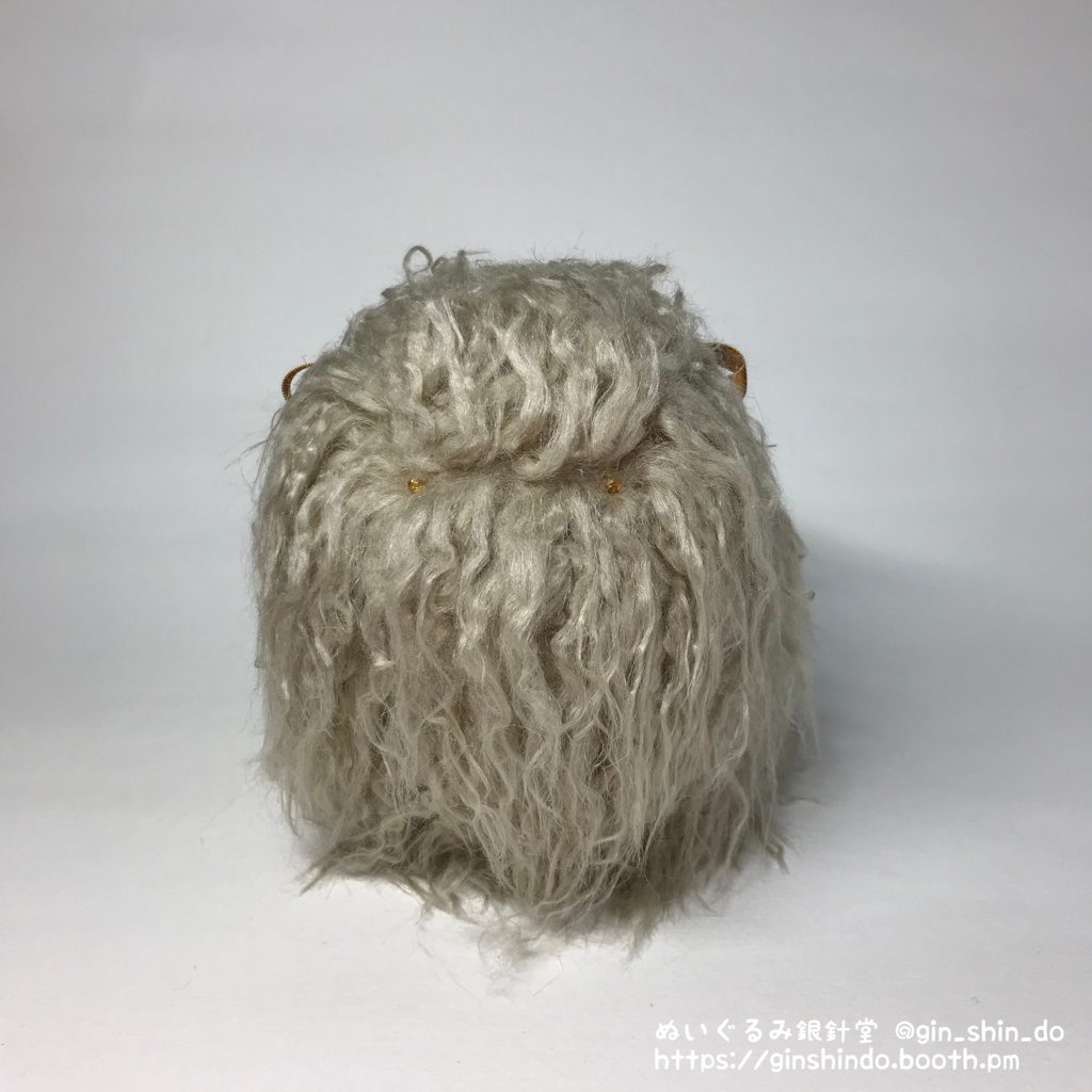 妖怪のけうけげん(茶毛金目)